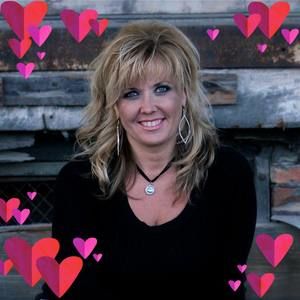 Meet your Posher, Gina